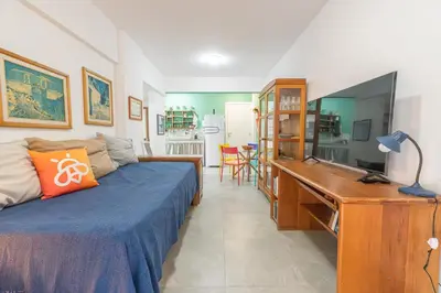 A planta de Com terraço 250m da Praia de BC