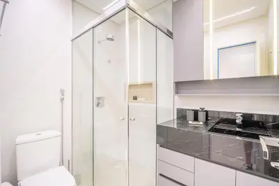 A cozinha ou kitchenette de Cobertura 2 suítes, piscina e academia no prédio