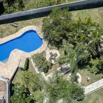 Apartamento com piscina em quatro ilhas