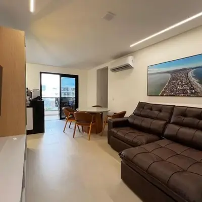 Apartamento aconchegante á 90m da praia de Mariscal