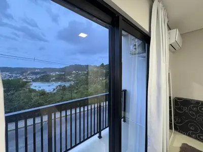 Uma varanda ou terraço em Jollie Loft em Calheiros Governador Celso Ramos