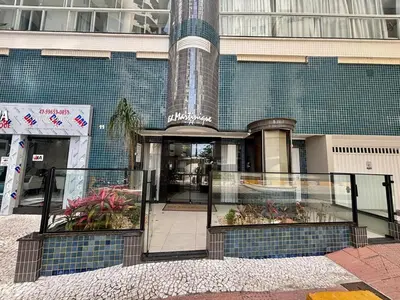 O edifício onde o apartamento está situado