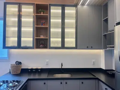 A cozinha ou kitchenette de Lindo! Apartamento na Praia de Palmas - DE03J