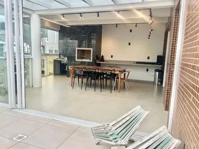 A cozinha ou kitchenette de Perfeita! Cobertura na Praia de Palmas! - DK03J