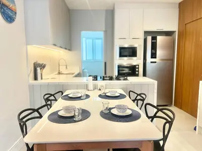 A cozinha ou kitchenette de Perfeita! Cobertura na Praia de Palmas! - DK03J