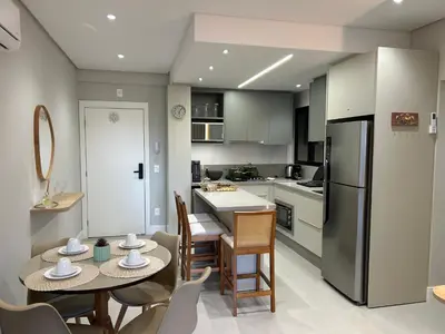 A cozinha ou kitchenette de Apartamento Praia de Palmas Governador Celso Ramos SC - 300mts do mar