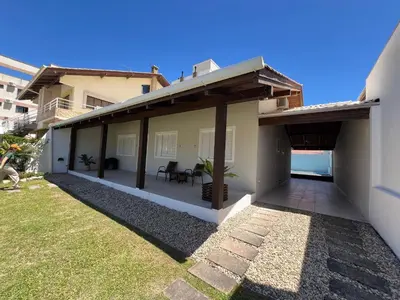 O edifício onde a casa de férias está situado