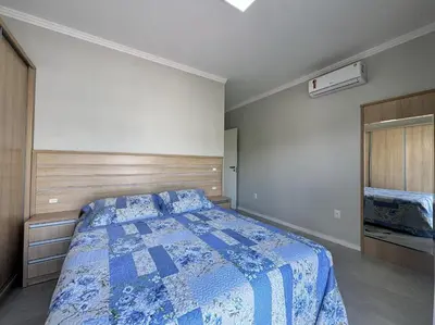 A planta de Casa das Seringueiras a 6 minutos da Praia de Palmas, com 4 quartos