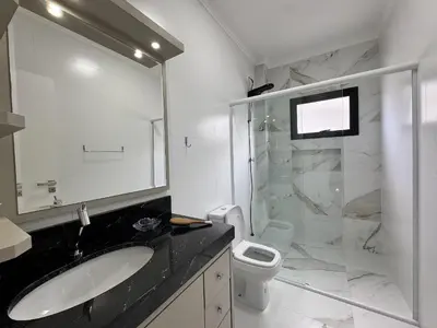 A planta de Casa das Seringueiras a 6 minutos da Praia de Palmas, com 4 quartos