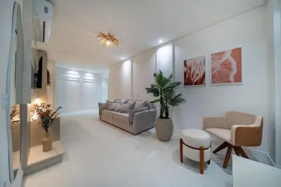 A planta de Farol de Bombas 101 - Apartamento Premium na Avenida Principal 3 Suítes e Vista Mar - Praia de Bombas