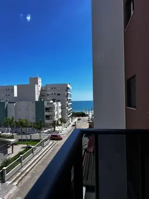 Uma vista do mar geral ou uma vista do mar a partir do apartamento