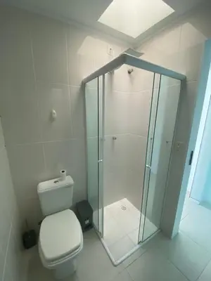 Uma casa de banho em Apê Costa Esmeralda