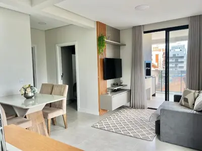 A planta de Lindo! Apto com piscina na Praia de Palmas. DK02J