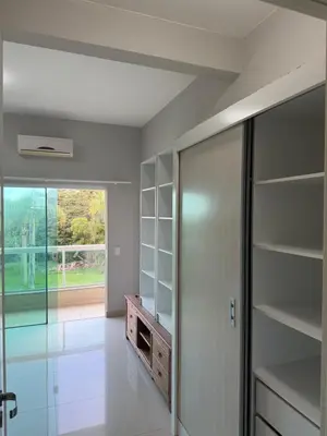 A planta de Amplo Apartamento 3 Quartos a 100m da Praia do Mariscal com Vista para o Mar