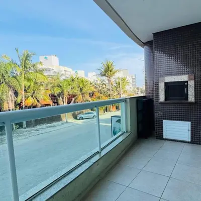 A planta de Amplo Apartamento 3 Quartos a 100m da Praia do Mariscal com Vista para o Mar