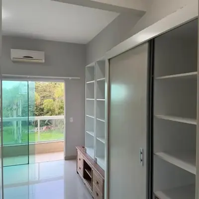 Amplo Apartamento 3 Quartos a 100m da Praia do Mariscal com Vista para o Mar