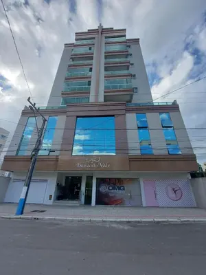 O edifício onde o apartamento está situado