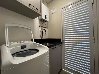 A cozinha ou kitchenette de Apartamento com área de lazer completo à 100 metros da praia de Mariscal - Bombinhas