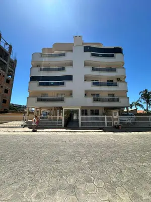 O edifício onde o apartamento está situado