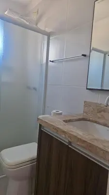 Uma casa de banho em Apartamento 2 quadras do mar