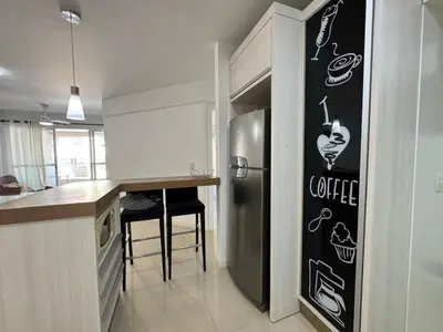A cozinha ou kitchenette de Confortável Apto a 70 Metros da Praia de Bombinhas