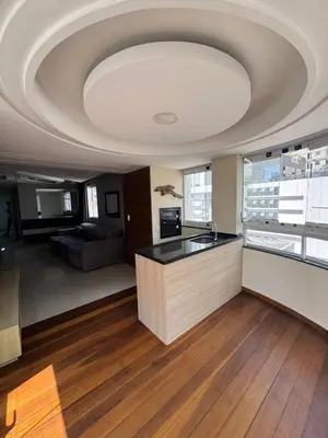 A cozinha ou kitchenette de Apartamento com 3 quartos no Centro em Balneário Camboriú