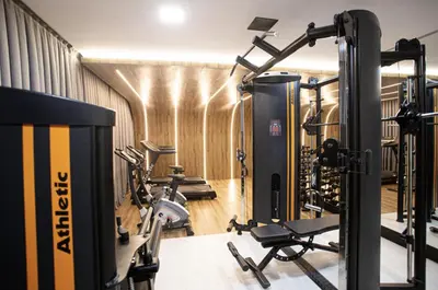 O centro de fitness e/ou as comodidades de fitness de Flat 906 - 200m da Praia, Restaurantes e Hard Rock Café