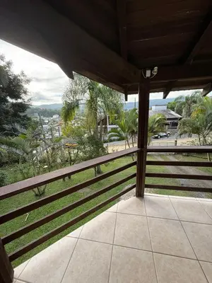 Uma varanda ou terraço em Interior beach house in Bombinhas!