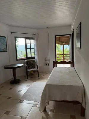 Uma cama ou camas num quarto em Interior beach house in Bombinhas!
