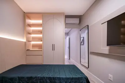 Uma cama ou camas num quarto em Lumina 401B – Luxo a 50 metros da Praia de Bombas