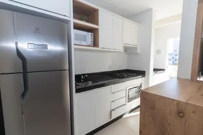 A cozinha ou kitchenette de Mario Guilherme 305 - 2 Suítes - Praia do Centro
