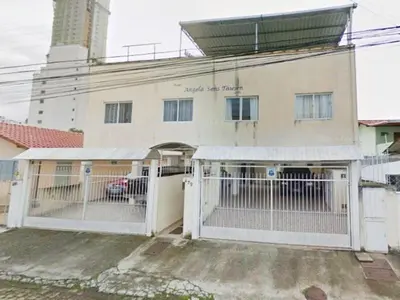 O edifício onde o apartamento está situado