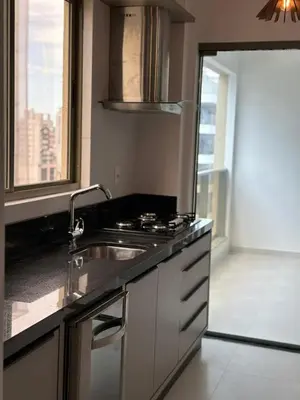 A cozinha ou kitchenette de Meia Praia, Itapema SC 3 Suites, 2 vagas de garagem