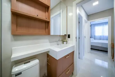 Uma casa de banho em Apartamento alto padrão 3 quartos c/piscina