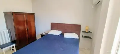 Uma cama ou camas num quarto em code 162 - Apartment Praia de Bombas - sea view