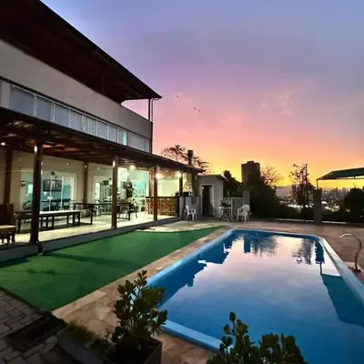 House with swimming pool