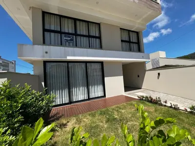 O edifício onde o apartamento está situado