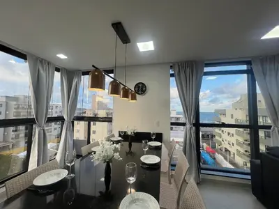 A planta de 013B - Lindo apartamento na praia de Bombas.