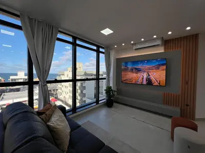 A planta de 013B - Lindo apartamento na praia de Bombas.