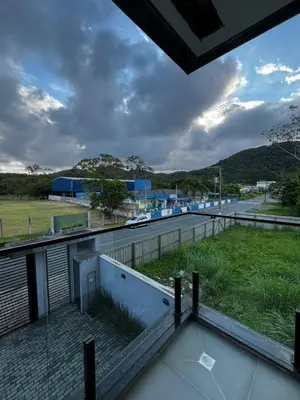Uma vista geral da montanha ou uma vista da montanha a partir da casa de férias