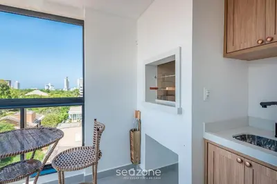 A cozinha ou kitchenette de Apto c/churrasq. próx. da Praia em Perequê FEL0502