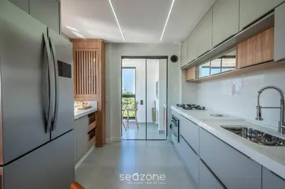 A cozinha ou kitchenette de Apto c/churrasq. próx. da Praia em Perequê FEL0502