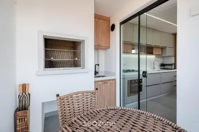 A cozinha ou kitchenette de Apto c/churrasq. próx. da Praia em Perequê FEL0502