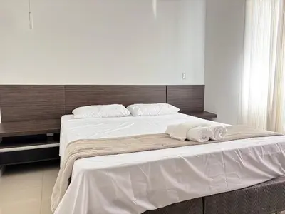 Uma cama ou camas num quarto em Cobertura Duplex Hidro, Churrasqueira e 4 Suítes