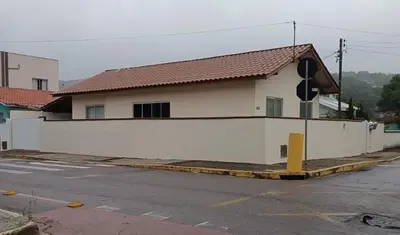 A planta de Casa centro de Porto Belo 400m da Praia