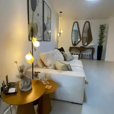 3 suítes e 2 vagas perto do mar