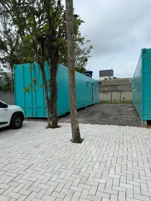 O edifício onde o apartamento está situado
