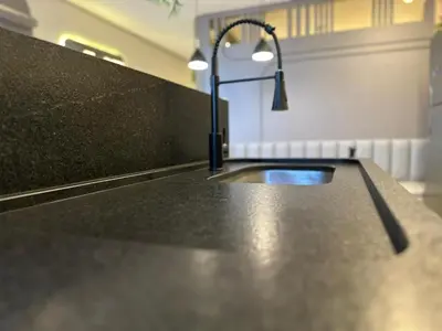 A planta de Jacuzzi e Piscina Aquecida • 120 m da Praia