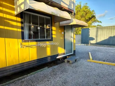 O edifício onde o apartamento está situado