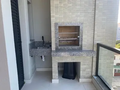 A planta de Cobertura panorâmica por do sol e jacuzzi